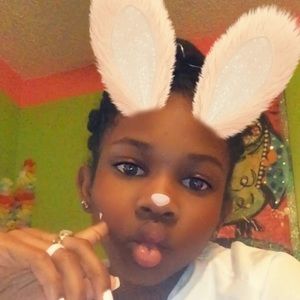 Meet your Posher, Caila